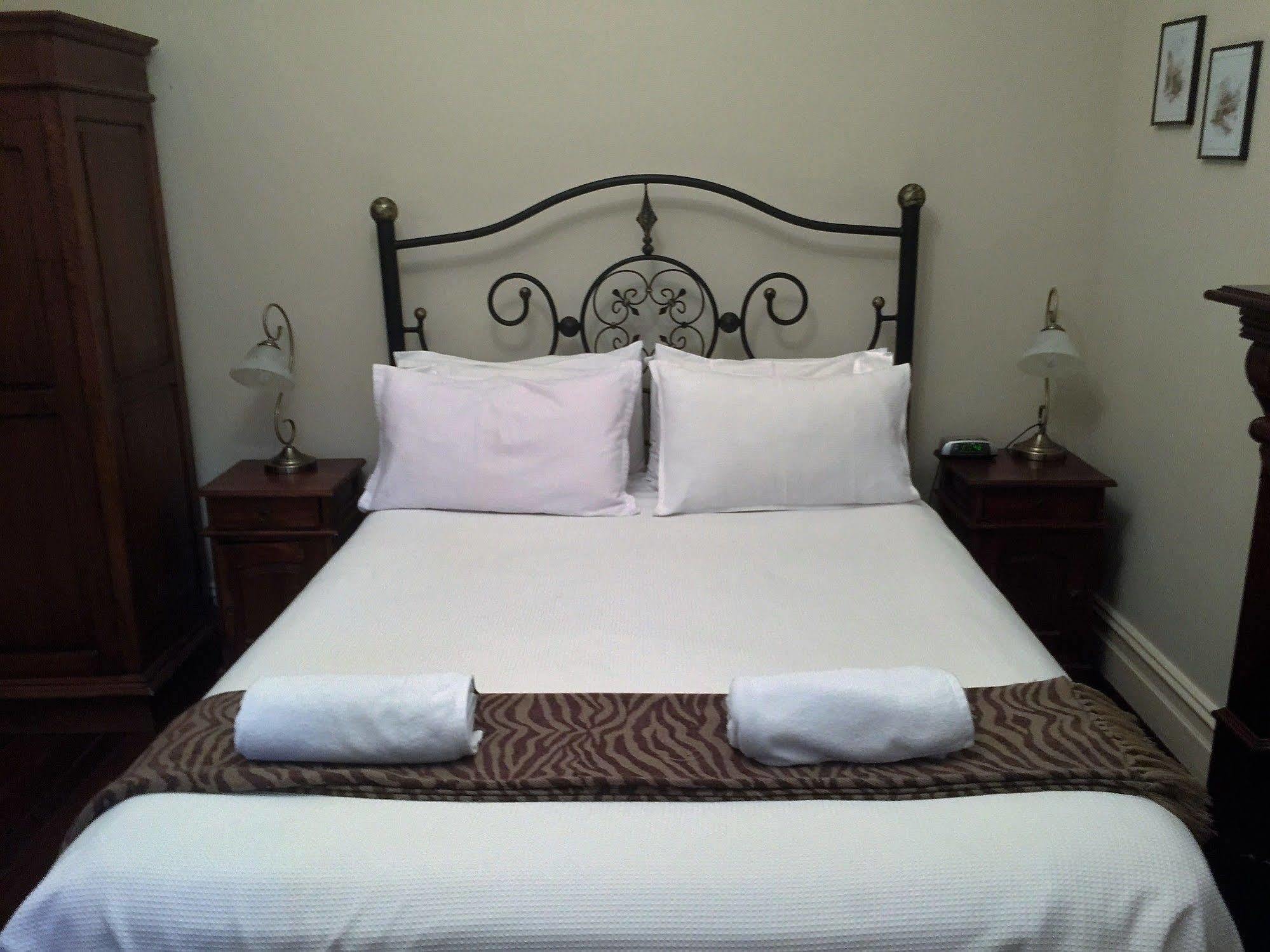 อารุนเดลบูทีคแอคคอมโมเดชั่น Bed & Breakfast West Perth ภายนอก รูปภาพ