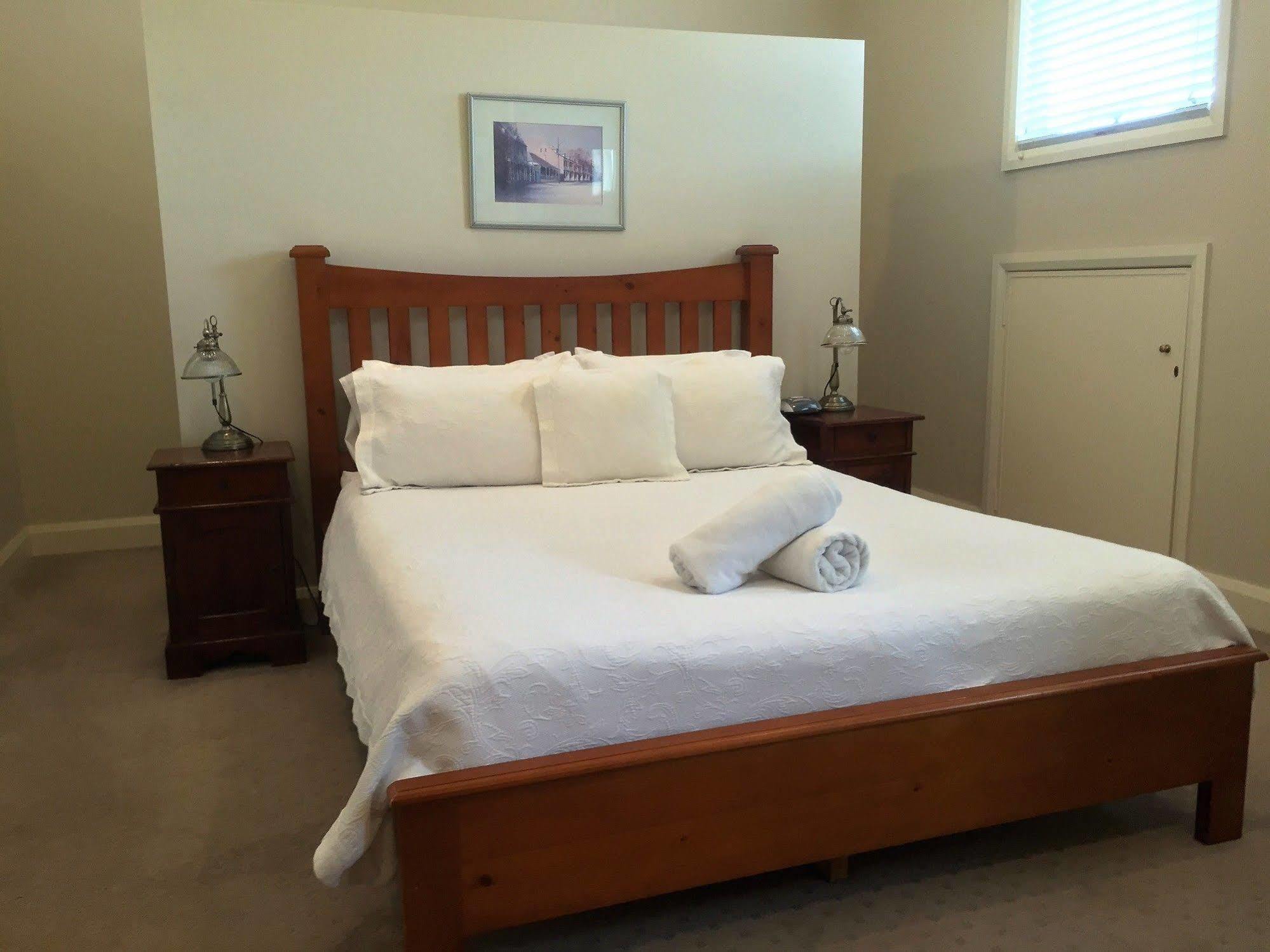 อารุนเดลบูทีคแอคคอมโมเดชั่น Bed & Breakfast West Perth ภายนอก รูปภาพ